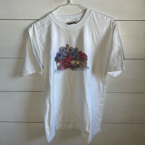 Vintage Northern Reflections White Floral Basket Graphic Tee
